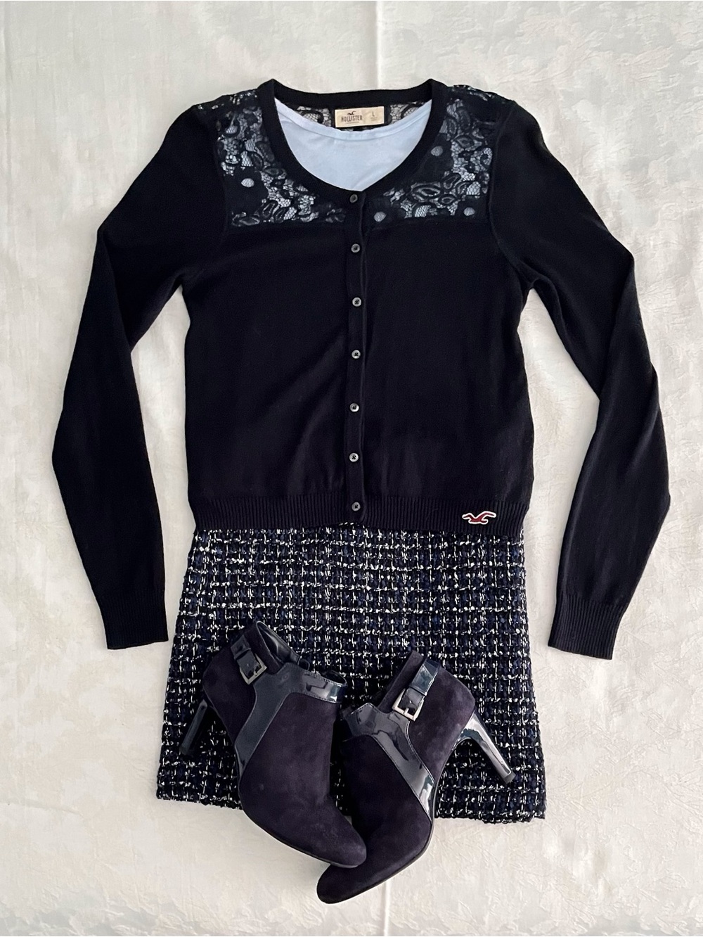 Excellent Vintage Navy Hollister Lace Back cardigan - best fits Small